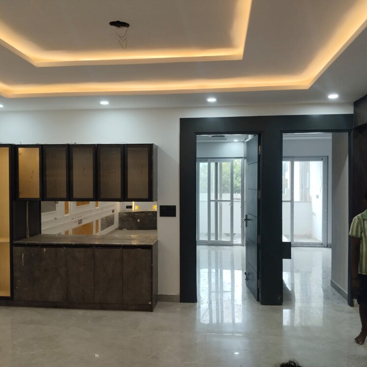 Room, sector 85 4 Bedroom 350 Sq.Yd. Builder Floor In Sector 85 Faridabad 9174343