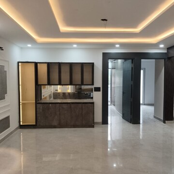 Room in 4 BHK Builder Floor at Sector 85 – for Sale