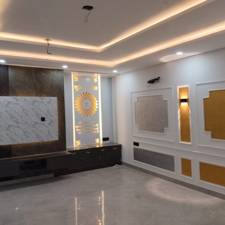 Living Room, sector 85 4 Bedroom 350 Sq.Yd. Builder Floor In Sector 85 Faridabad 9174343