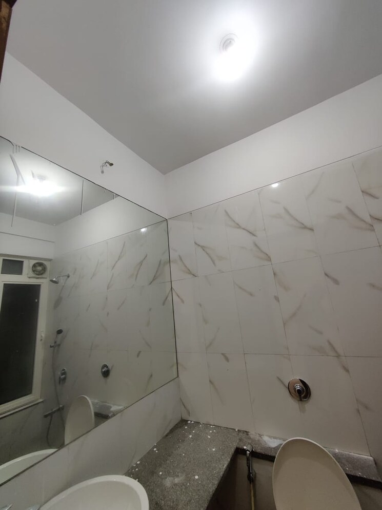 Bathroom, omkar-alta-monte 3 Bedroom 1560 Sq.Ft. Apartment In Malad East Mumbai 9174393