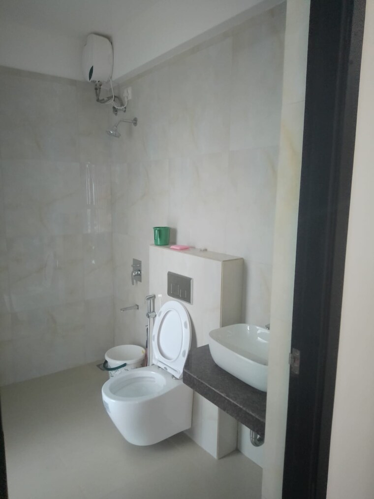 Bathroom, thane west Pg For Boys & Girls In Thane West 9174448