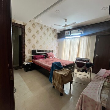 Bedroom in 4 BHK Builder Floor at Sector 85 – for Sale
