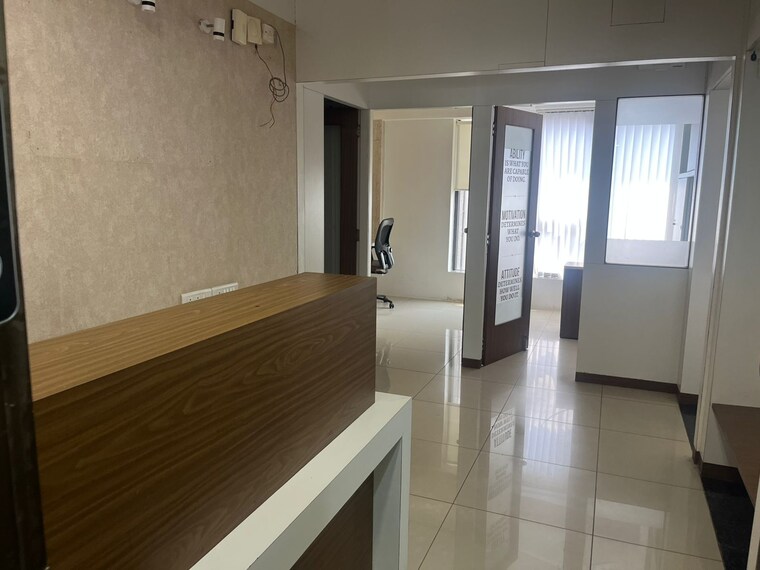 Room, goyal-palladium Commercial Office Space 1314 Sq.Ft. In Makarba Ahmedabad 9174460