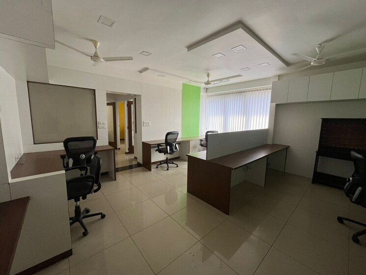 Team Area, goyal-palladium Commercial Office Space 1314 Sq.Ft. In Makarba Ahmedabad 9174460