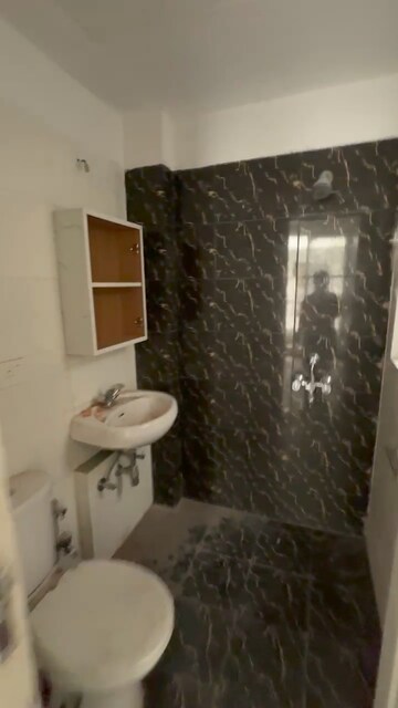 Bathroom in 3 BHK Builder Floor at BPTP Parkland Pride, Sector 77 – for Rent