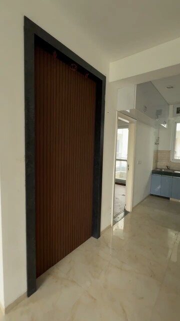 Building Lobby in 3 BHK Builder Floor at BPTP Parkland Pride, Sector 77 – for Rent