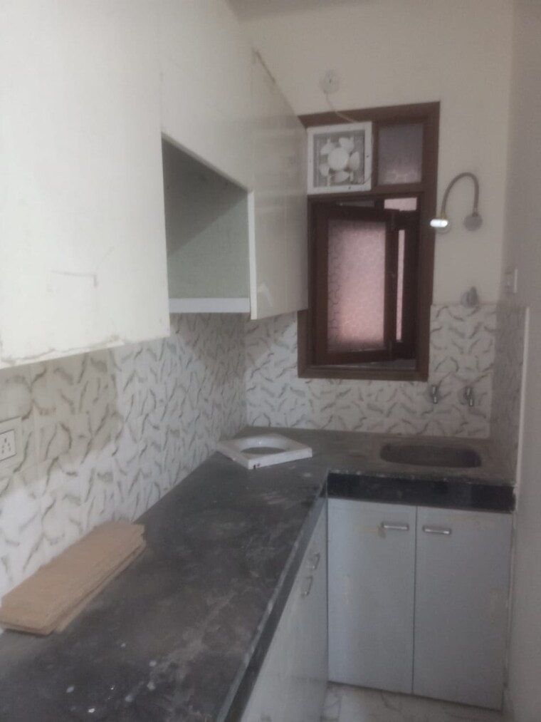 Kitchen, vasant kunj 1 Bedroom 400 Sq.Ft. Apartment In Vasant Kunj Delhi 9174478