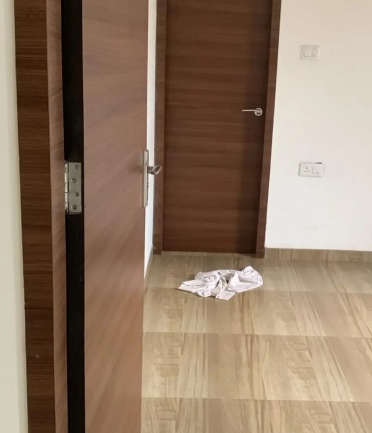 Bathroom, shapoorji-pallonji-joyville-gurgaon 2 Bedroom 915 Sq.Ft. Apartment In Sector 102 Gurgaon 9174497