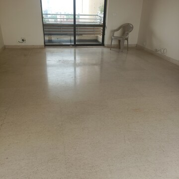 Room in 3 BHK Apartment at Tulip Violet, Sector 69 – for Rent