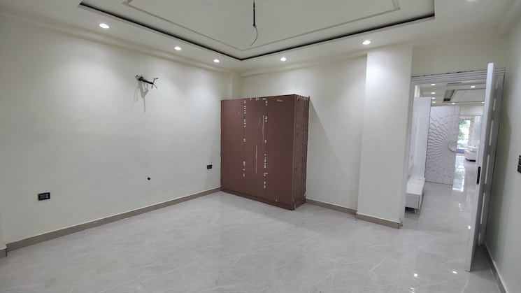 Room, green fields colony 4 Bedroom 4850 Sq.Ft. Builder Floor In Green Fields Colony Faridabad 9174575