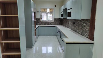 Building Lobby in 4 BHK Builder Floor at Green Fields Colony – for Rent