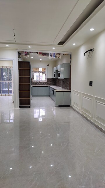 Building Lobby in 4 BHK Builder Floor at Green Fields Colony – for Rent