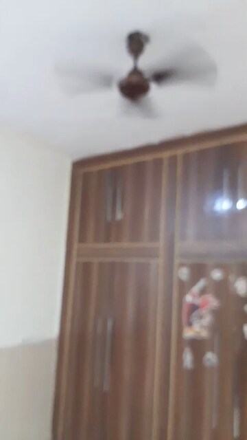 Furnished Amenities in 3 BHK Builder Floor at BPTP Parklands, Sector 76 – for Rent