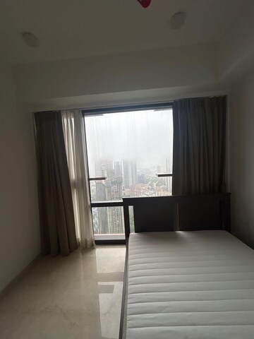 Room in 3 BHK Apartment at Lodha Marquise, Worli – for Rent
