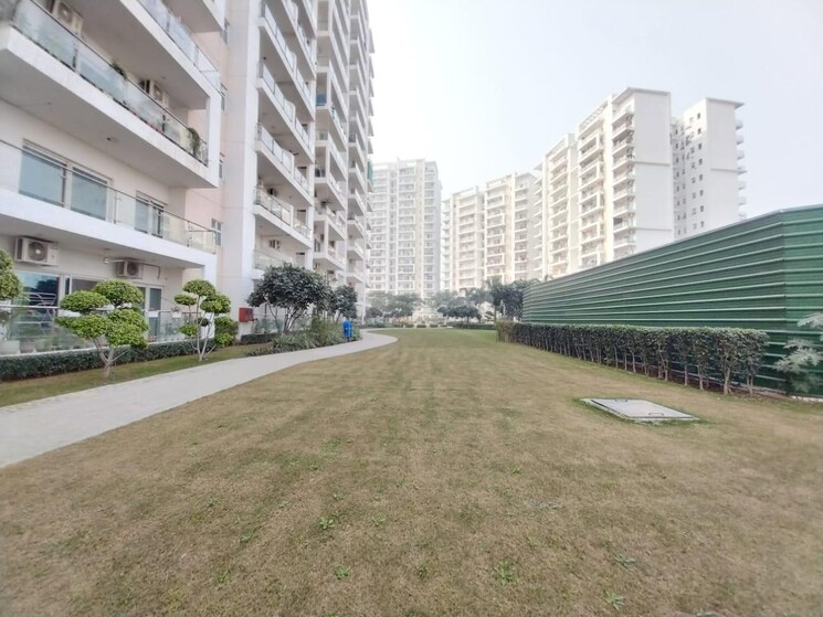 Exterior View, shree-vardhman-victoria 2 Bedroom 1350 Sq.Ft. Apartment In Sector 70 Gurgaon 9174574