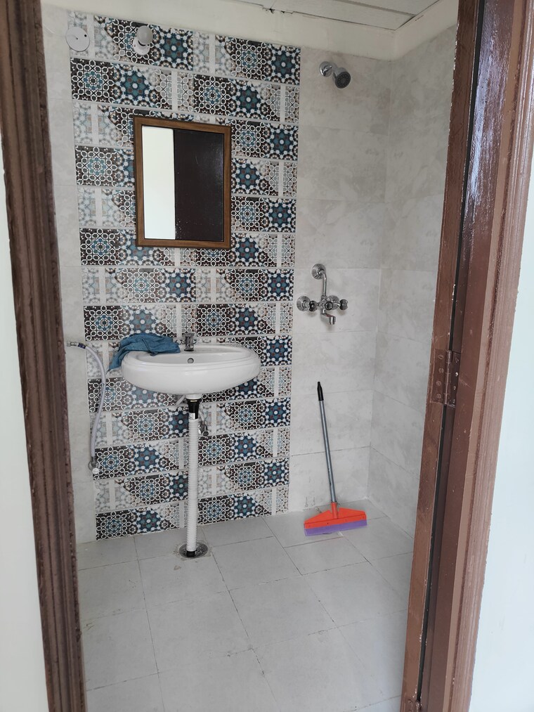 Bathroom, signature-global-proxima 2 Bedroom 685 Sq.Ft. Apartment In Sector 89 Gurgaon 9174580