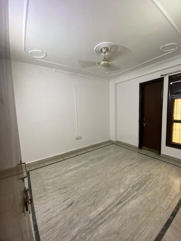 Room in 4 BHK Builder Floor at Ashoka Enclave – for Sale