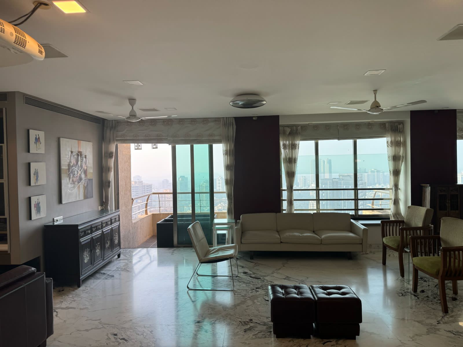 5 BHK + Pooja Room 2000 Sq.Ft. Apartment in Oberoi Springs