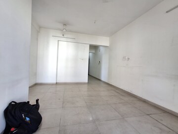 2 BHK Apartment For Rent in Divine Aspen Garden, Goregaon East