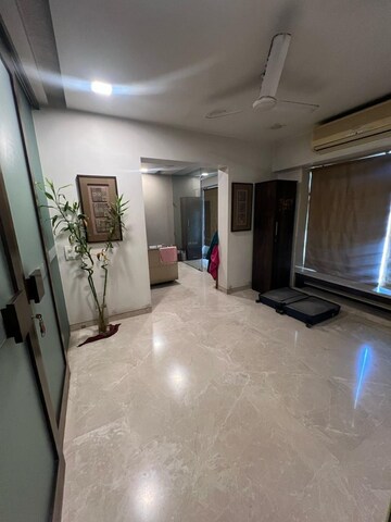 Living Room in 3 BHK Apartment at Raheja Center, Nariman Point – for Rent