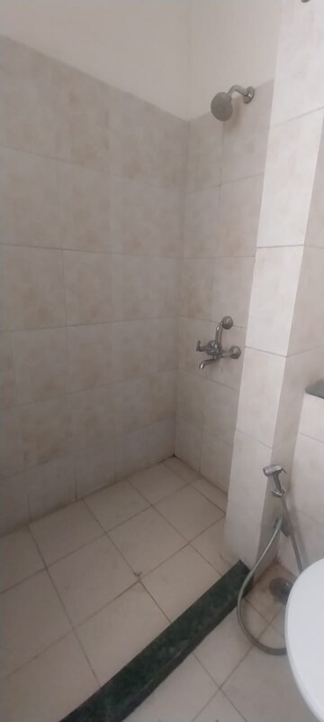 Attached Bathroom in 2.5 BHK Builder Floor at Uday Arden 45, Sector 45 – for Rent