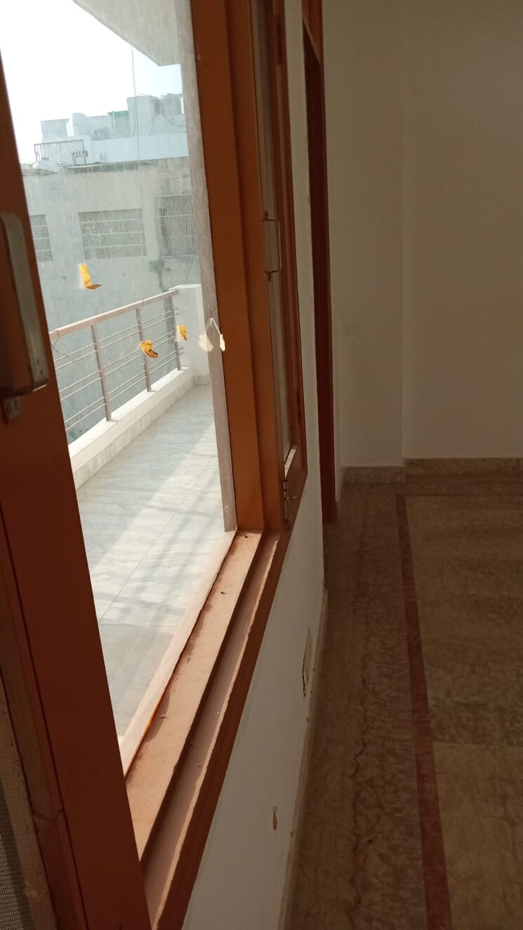 Balcony, maple-crescent 2 Bedroom 970 Sq.Ft. Apartment In Sector 43 Gurgaon 9174760