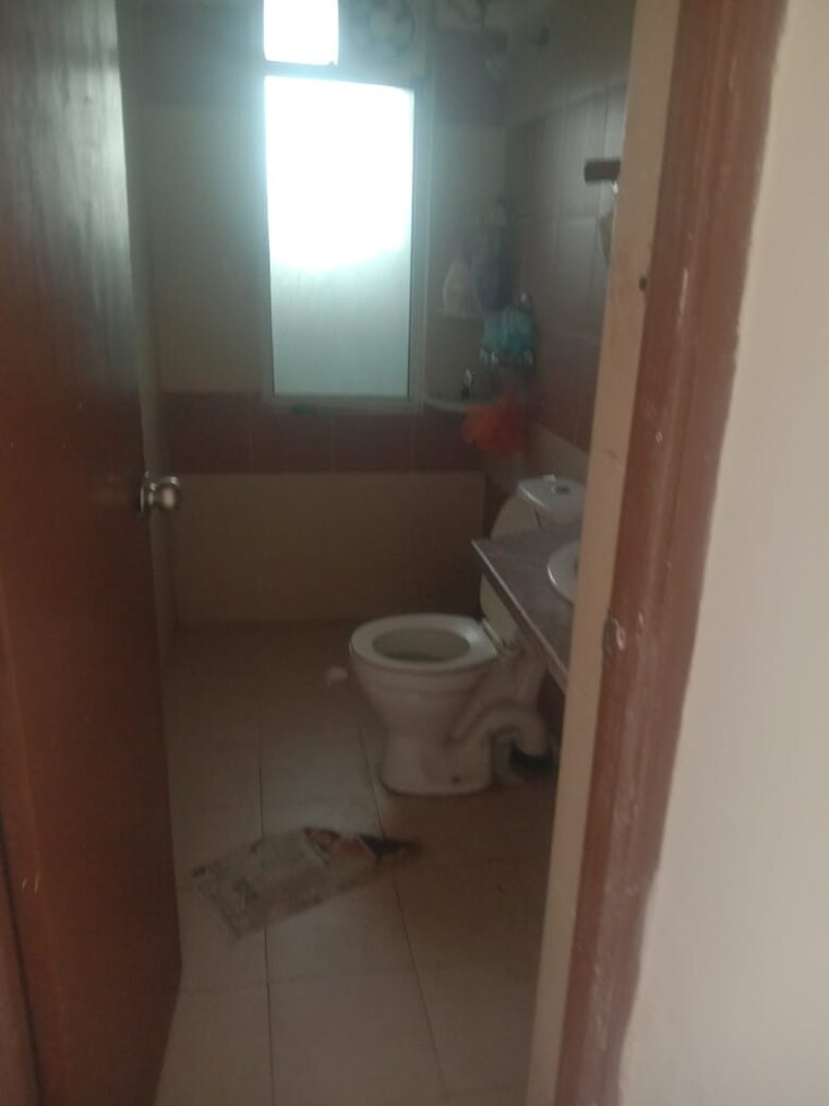 Bathroom, mahagun-mywoods 3 Bedroom 1225 Sq.Ft. Apartment In Sector 16c Greater Noida Greater Noida 9174876