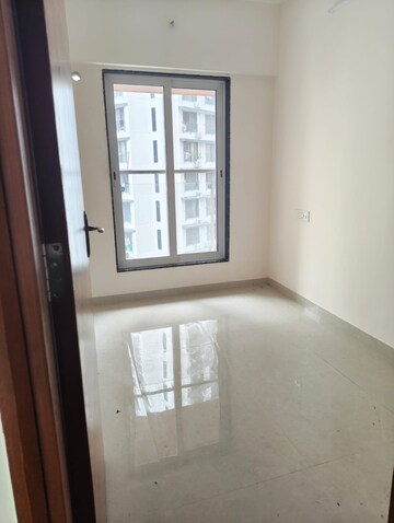 Room in 2 BHK Apartment at Madhuban Shiv Dham Complex, Malad East – for Rent