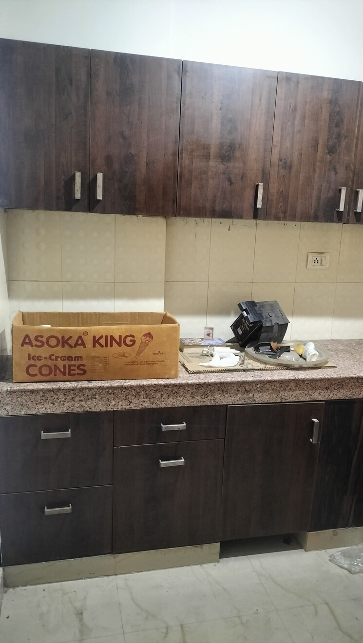 Team Area, srs-royal-hills 2 Bedroom 770 Sq.Ft. Apartment In Sector 87 Faridabad 9174904