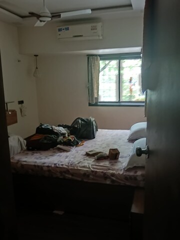 Living Room in 4 BHK Apartment at Thakur Jewel Tower, Kandivali East – for Rent