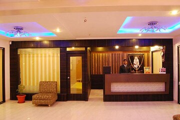 Living Room in 4 BHK Apartment at Thakur Jewel Tower, Kandivali East – for Rent