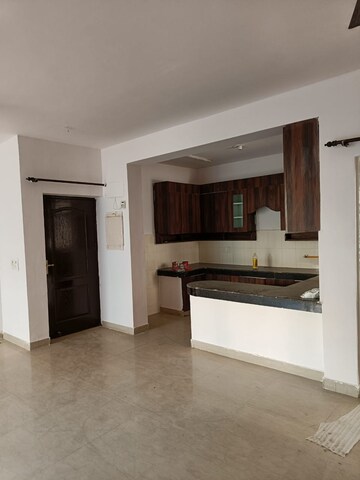 Room in 3 BHK Apartment at Piyush Heights, Sector 89 – for Rent