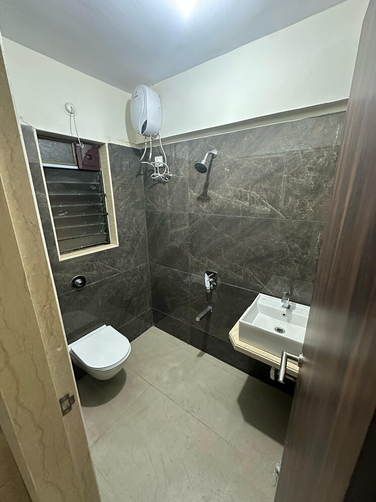 Bathroom, chandiwala-pearl-heaven 1 Bedroom 364 Sq.Ft. Apartment In Andheri East Mumbai 9174915