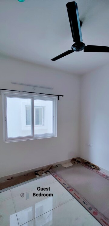 Room in 3 BHK Apartment at Prestige Beverly Hills, Kokapet – for Rent