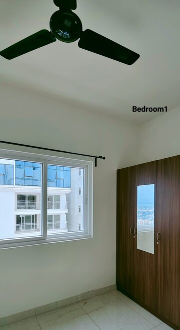 Room in 3 BHK Apartment at Prestige Beverly Hills, Kokapet – for Rent
