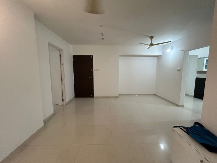 Room, vijay-nakshatra 3 Bedroom 1000 Sq.Ft. Apartment In Ghodbunder Road Thane 9174947