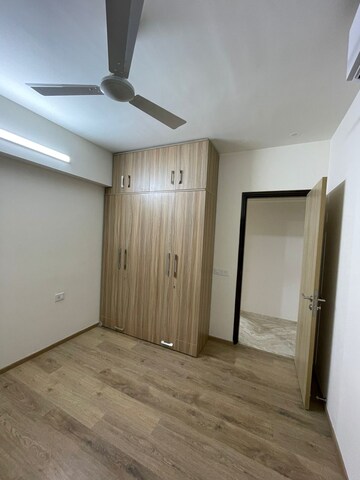 Room in 3 BHK Apartment at L&T Emerald Isle, Powai – for Rent