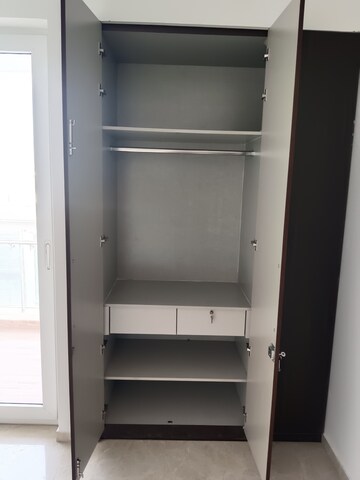 Furnished Amenities in 3 BHK Apartment at Omaxe Royal Residency Faridabad, Sector 79 – for Rent