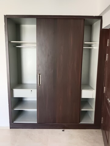 Building Lobby in 3 BHK Apartment at Omaxe Royal Residency Faridabad, Sector 79 – for Rent