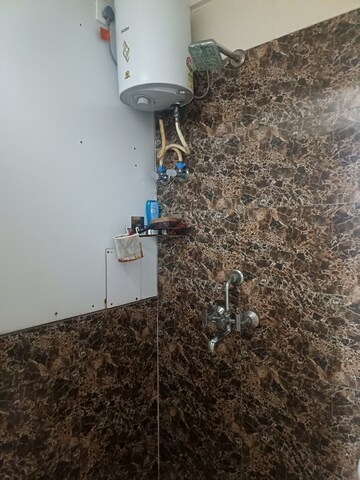 Bathroom in 1 RK Independent House at Sector 39 – for Rent