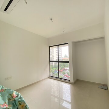 Room in 2 BHK Apartment at Lodha Palava City Lakeshore Greens, Hedutane – for Rent