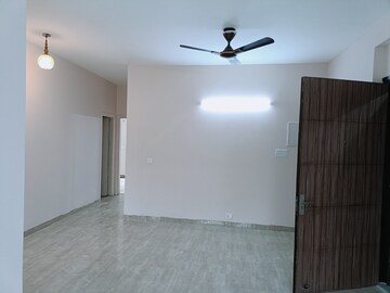 Room in 4 BHK Builder Floor at BPTP Parkland Pride, Sector 77 – for Rent