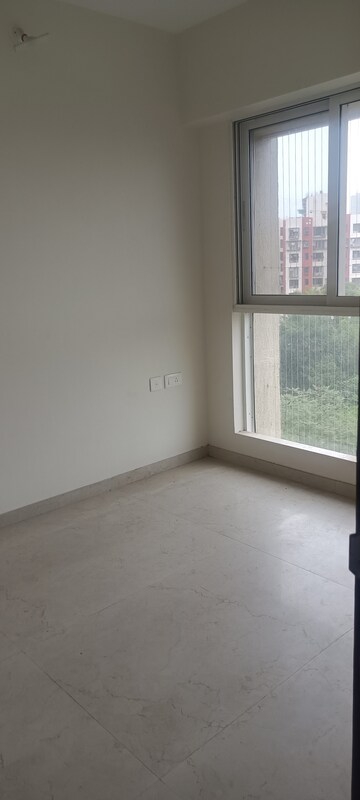 Master Bedroom in 2 BHK Apartment at Dosti Oro 67, Kandivali West – for Rent