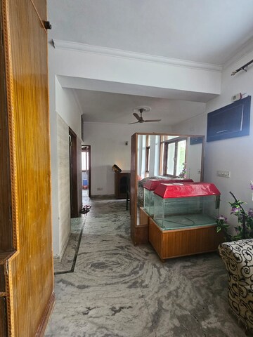 Parking in 3 BHK Apartment at Sector 6 Dwarka – for Rent