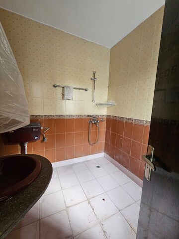 Bathroom in 3 BHK Apartment at Sector 6 Dwarka – for Rent
