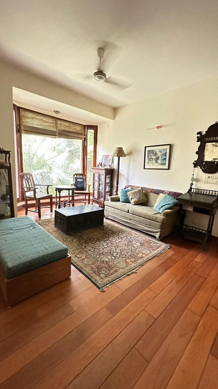 Living Room, friends colony 2 Bedroom 1200 Sq.Ft. Builder Floor In Friends Colony Delhi 9175150