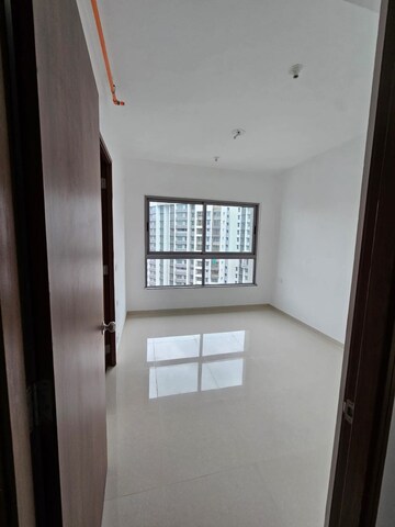 Bedroom in 3 BHK Apartment at Kalpataru Immensa, Kolshet Road – for Rent