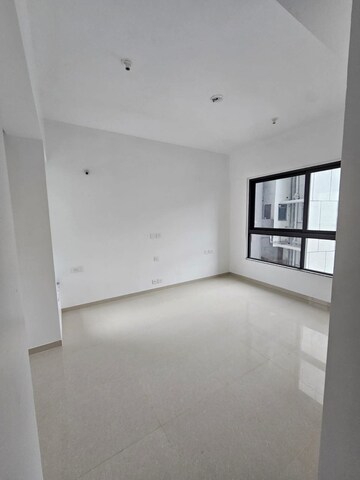 Bedroom in 3 BHK Apartment at Kalpataru Immensa, Kolshet Road – for Rent