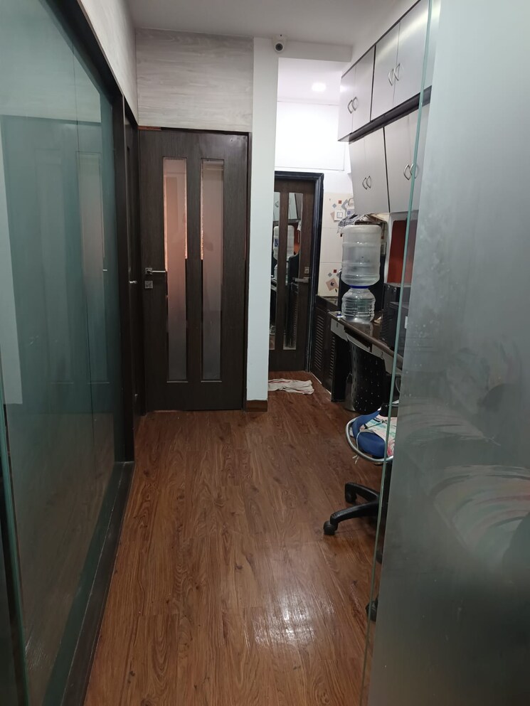 Room, j-k-chambers-apartment Commercial Office Space 500 Sq.Ft. In Vashi Sector 17 Navi Mumbai 9175182