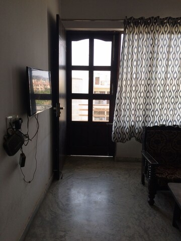 Room in 2 BHK Builder Floor at SS Mayfield Gardens, Sector 51 – for Rent